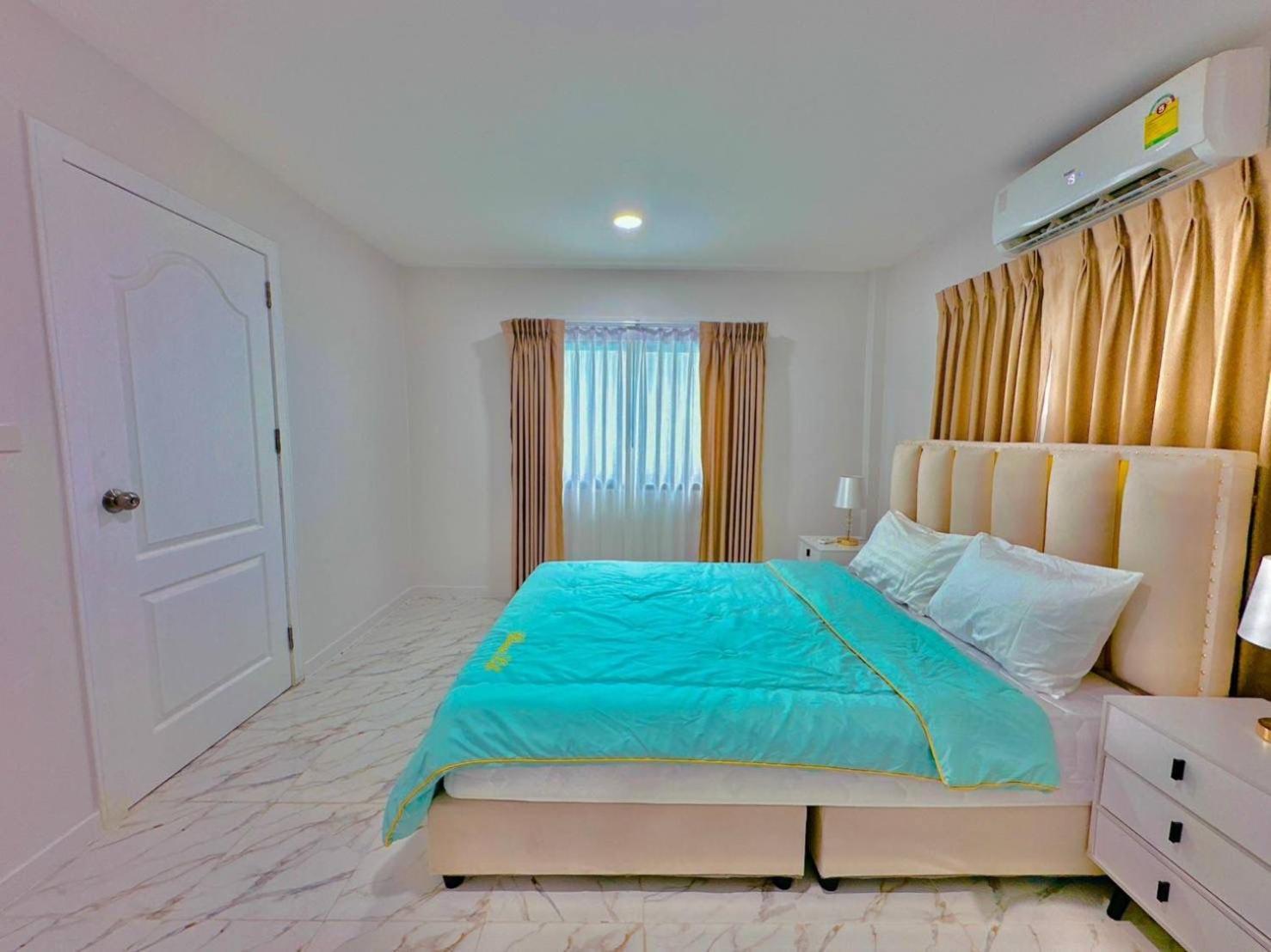 4Bedroom Pool Villa Near Walking St Bonk Pattaya Exterior photo